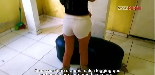  Casada de Shortinho branco socado no cuzinho mostrando sua coleira de submissa, filmada pelo corno - Marido da Cristina Almeida